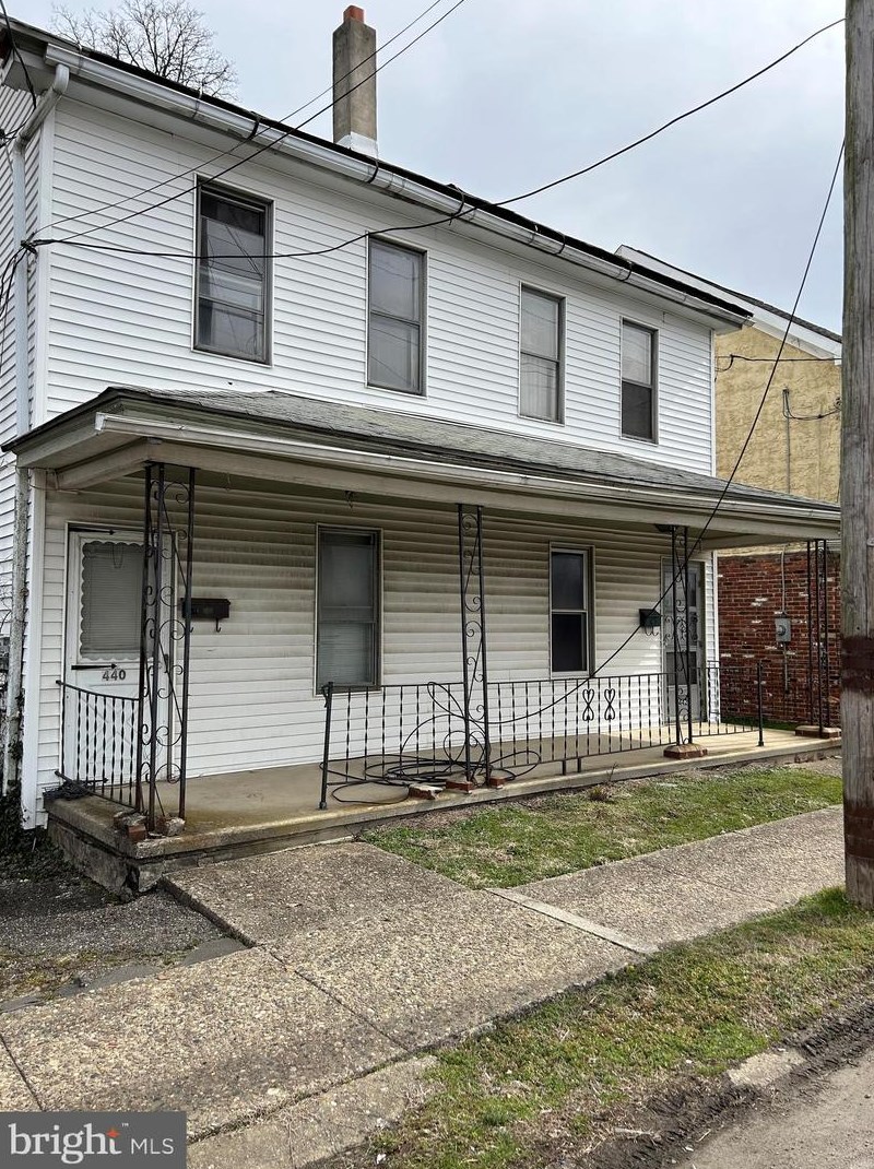 440 S Barber Ave, West Deptford, NJ 08096