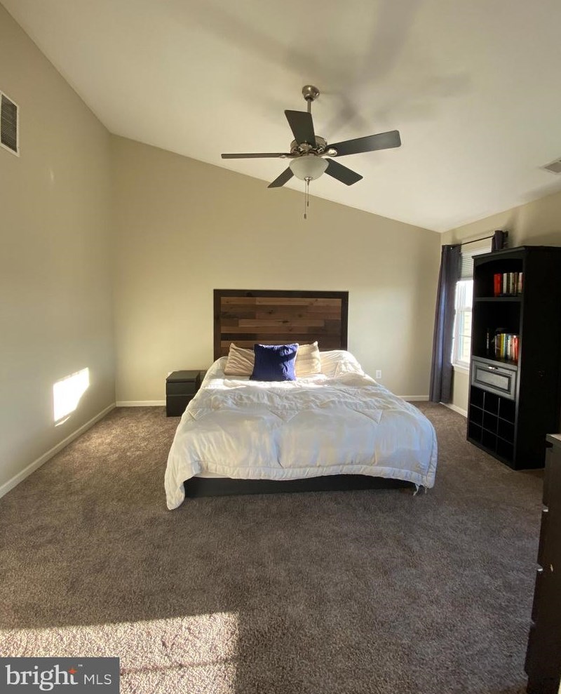 462 Palace Dr, Aura NJ  08028-3445 exterior