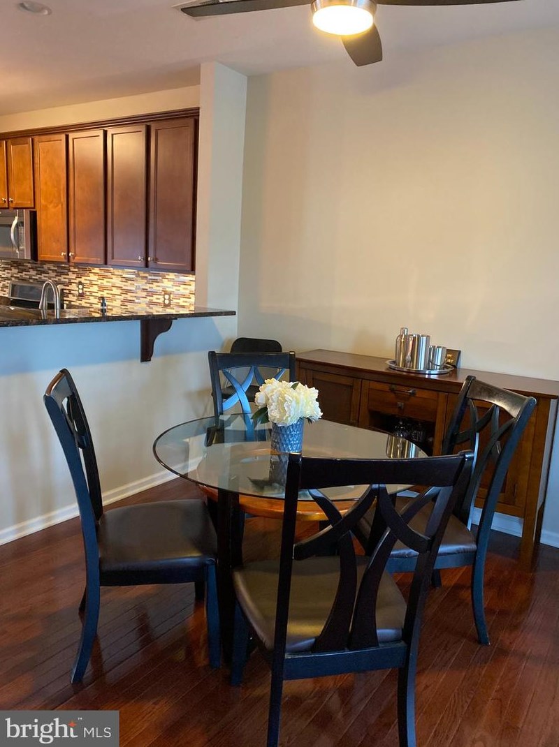 462 Palace Dr, Aura NJ  08028-3445 exterior