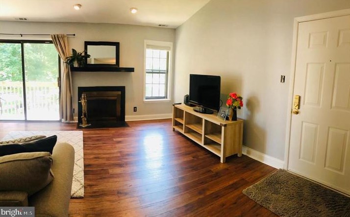 466 Durham Ct, West Deptford, NJ 08051