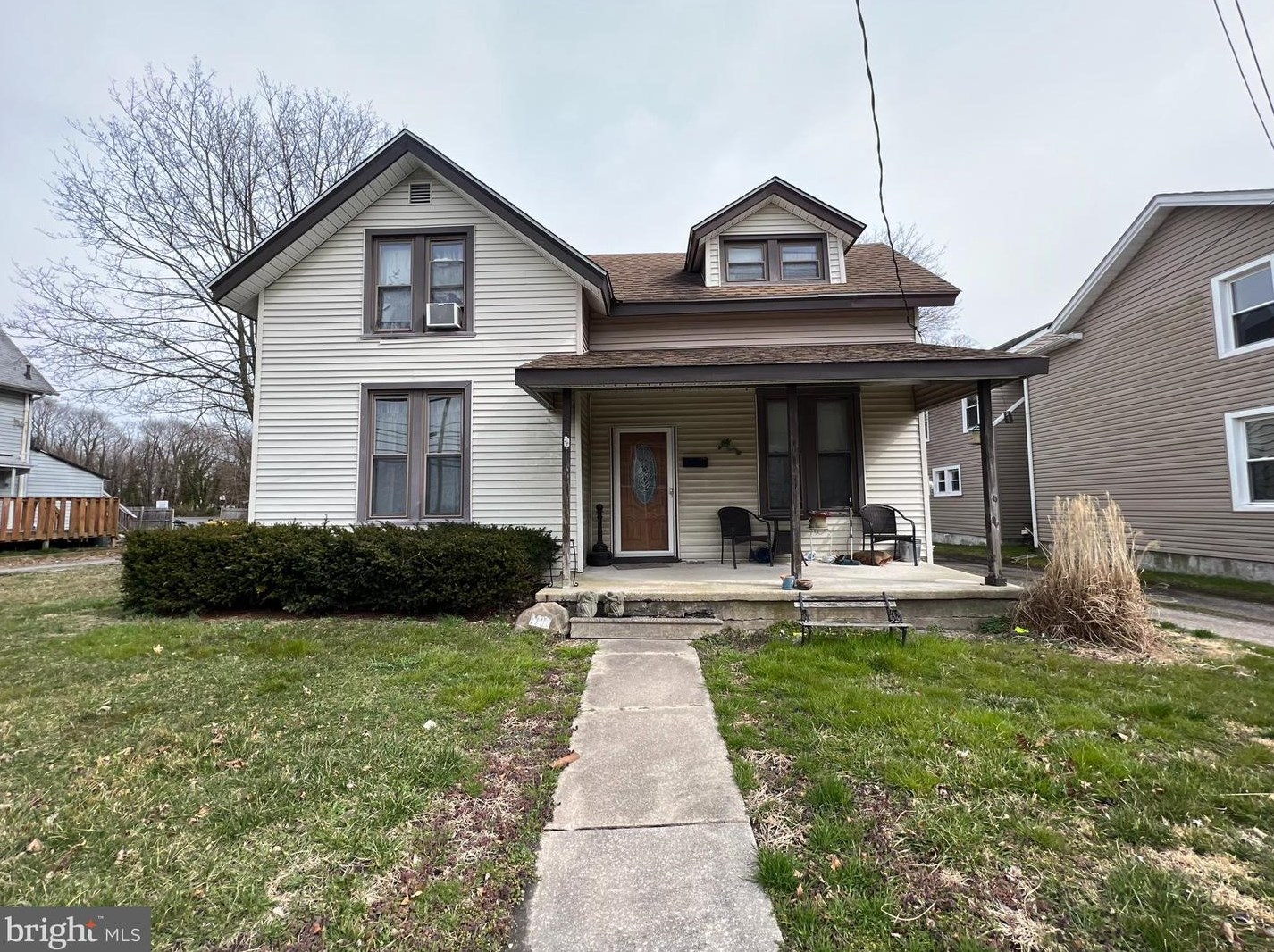 122 S Main St, Aura, NJ 08028