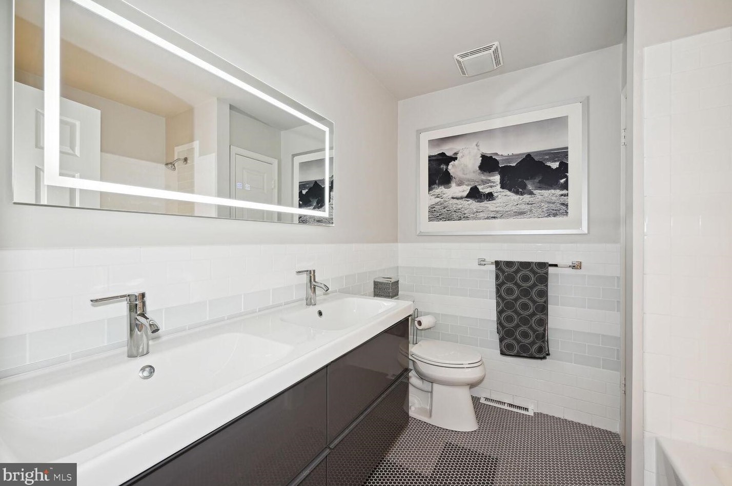 212 Truman Ave, Aura NJ  08028-3373 exterior