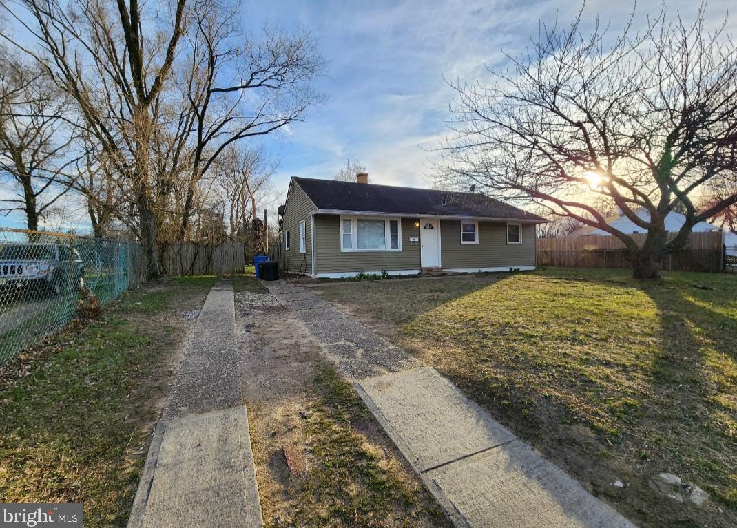 120 Dennis Dr, Clayton, NJ 08312-1230