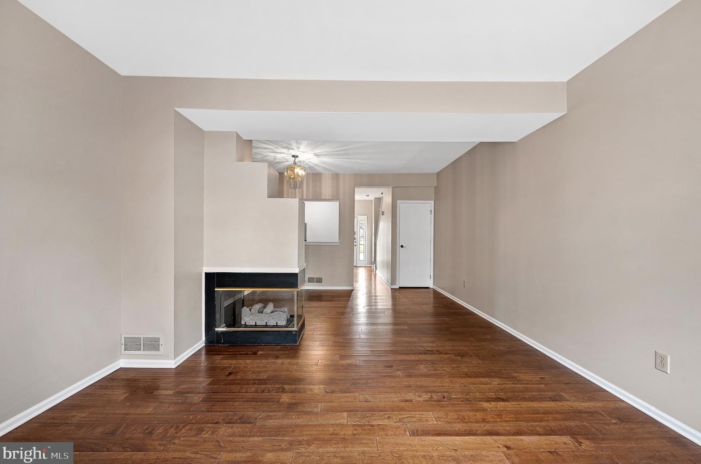 23 Winterberry Ct, Aura NJ  08028-2802 exterior