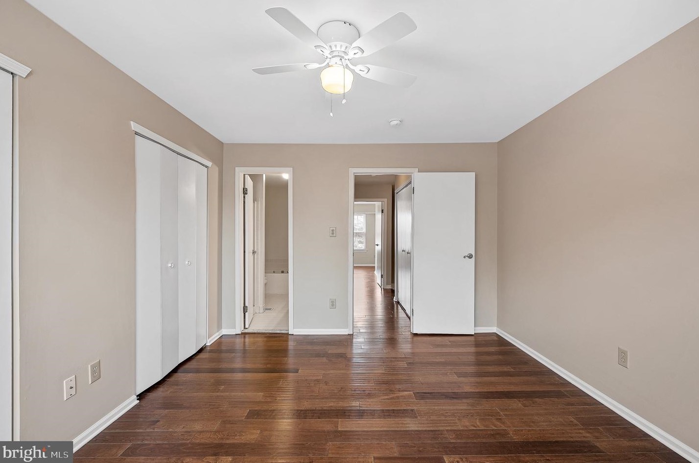 23 Winterberry Ct, Aura NJ  08028-2802 exterior