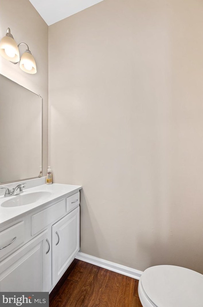 23 Winterberry Ct, Aura NJ  08028-2802 exterior