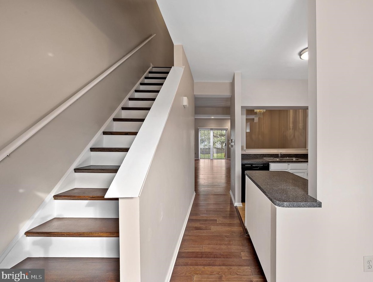 23 Winterberry Ct, Aura NJ  08028-2802 exterior