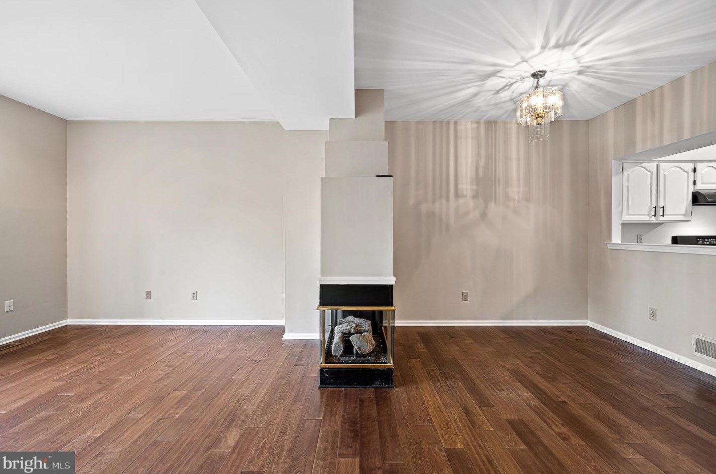 23 Winterberry Ct, Aura NJ  08028-2802 exterior