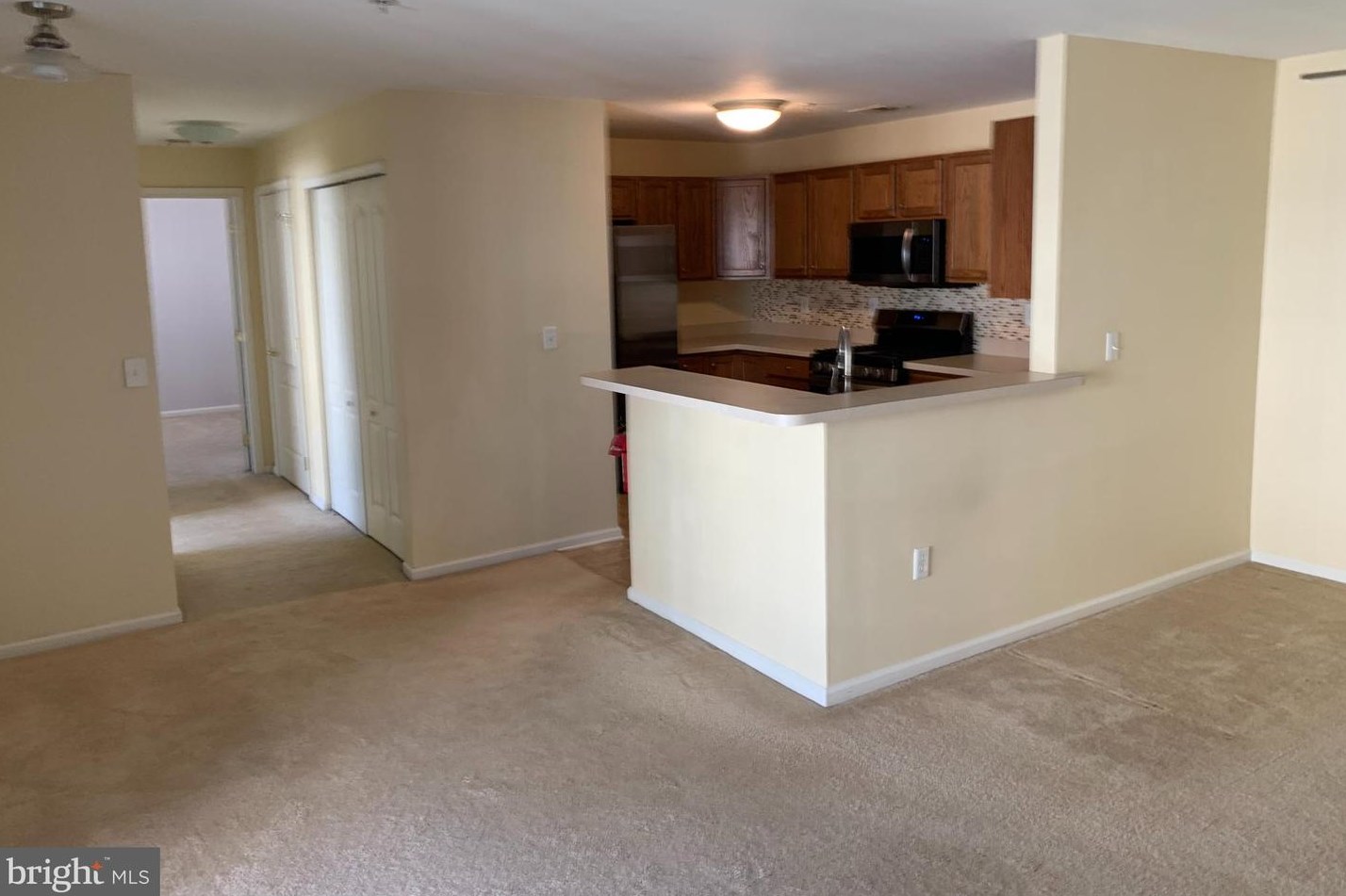 110 Lionheart Ln, West Deptford, NJ 08086