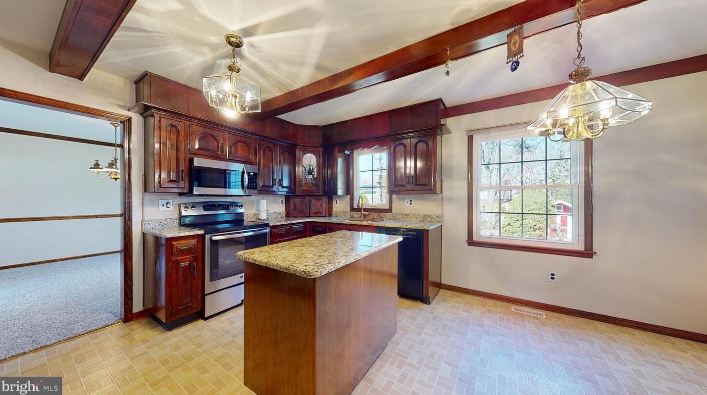604 Pitman Ave, Pitman NJ  08071-1722 exterior