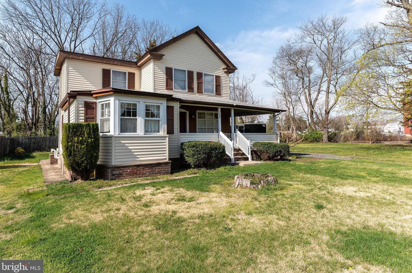 269 W Chestnut St, Clayton, NJ 08312
