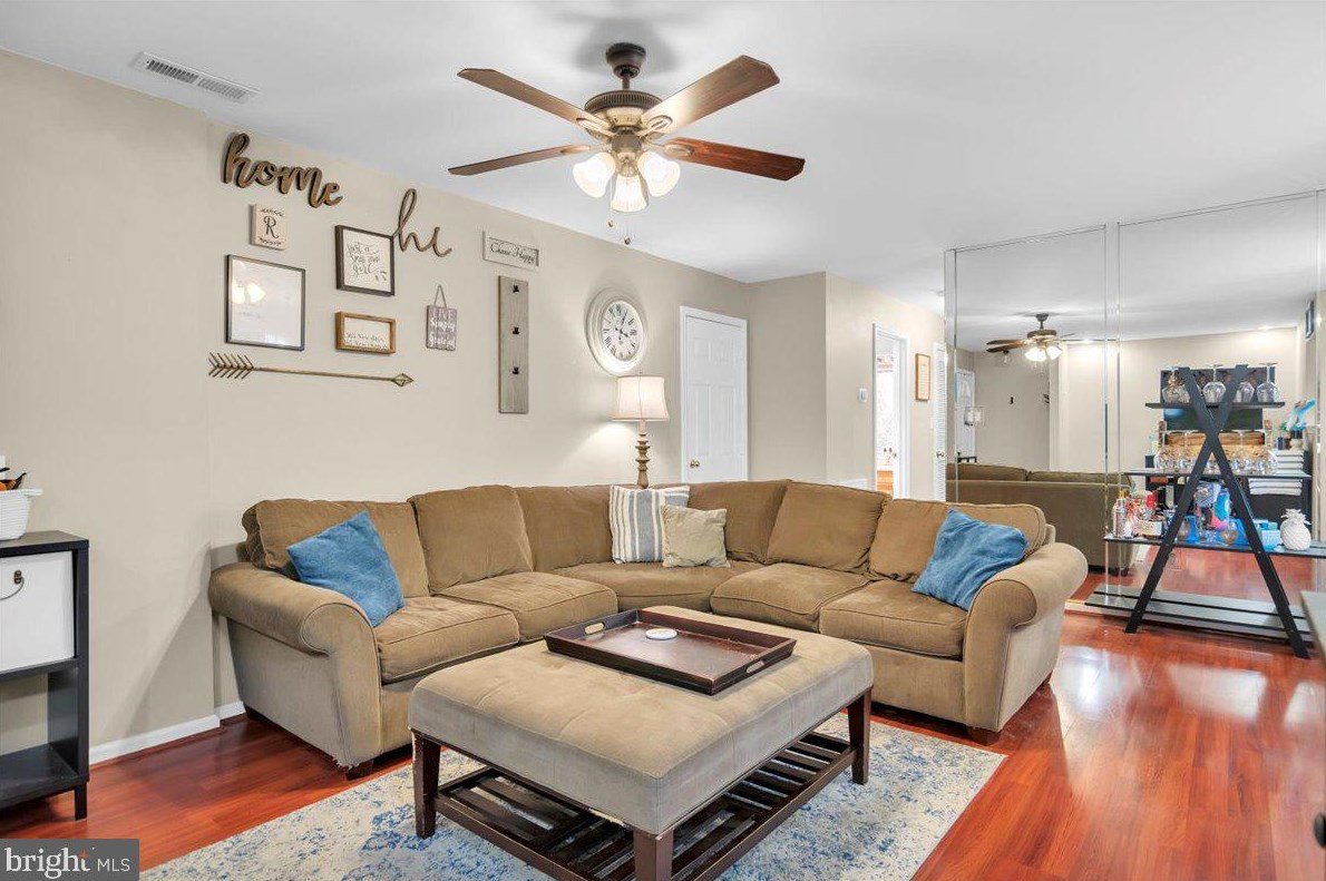 261 Steeplechase Ct, West Deptford, NJ 08096