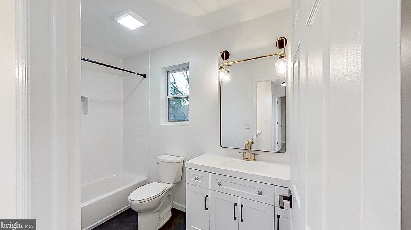 221 Truman Ave, Aura NJ  08028-3394 exterior