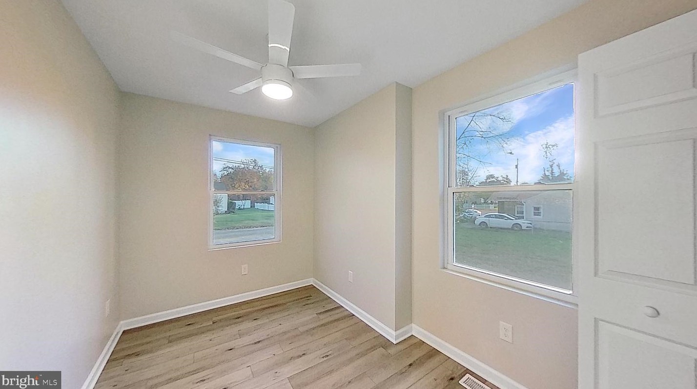 221 Truman Ave, Aura NJ  08028-3394 exterior