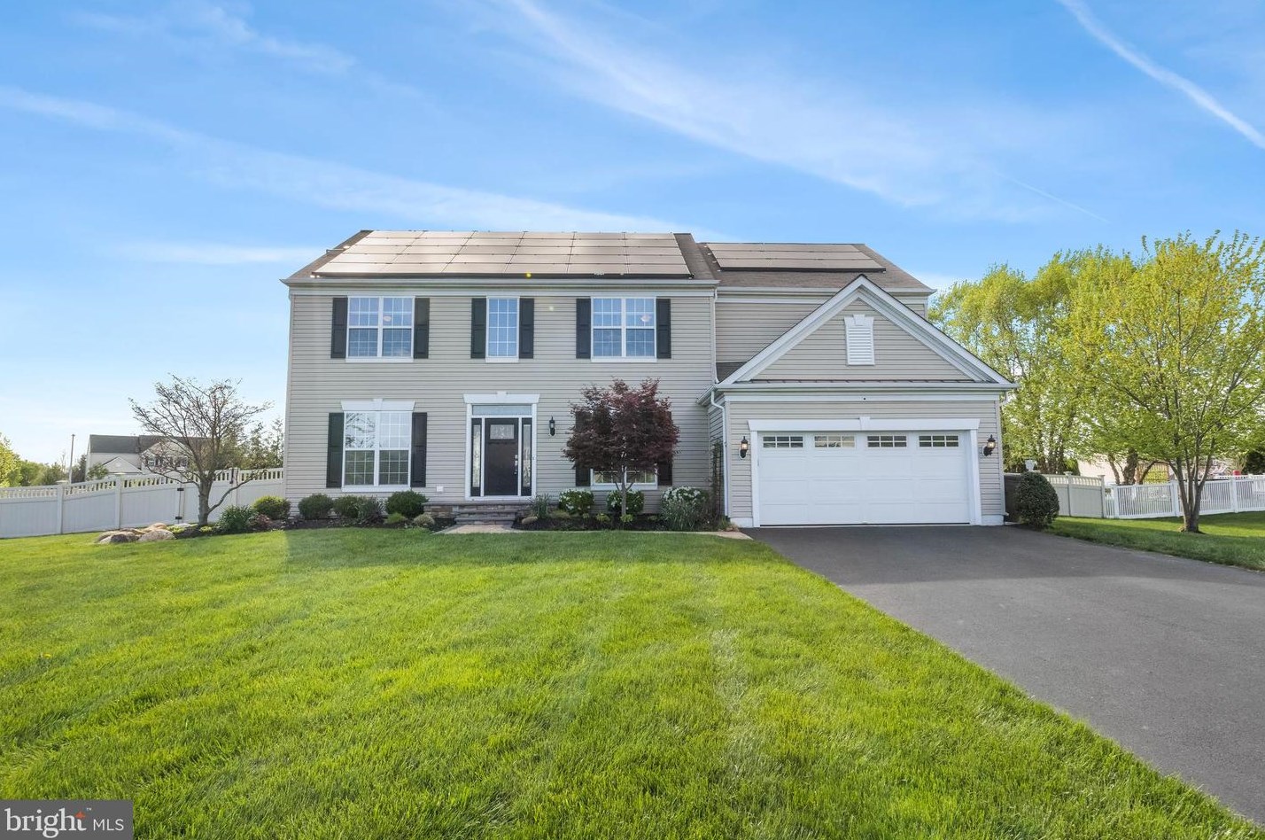 203 Smallwood Dr, Mickleton, NJ 08056-1479