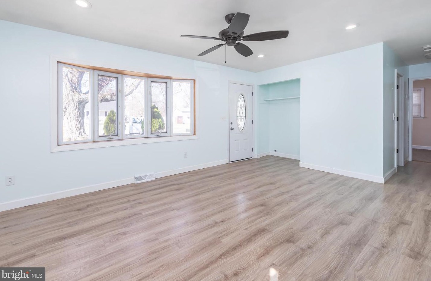 9 New St, Clayton NJ  08312-1625 exterior