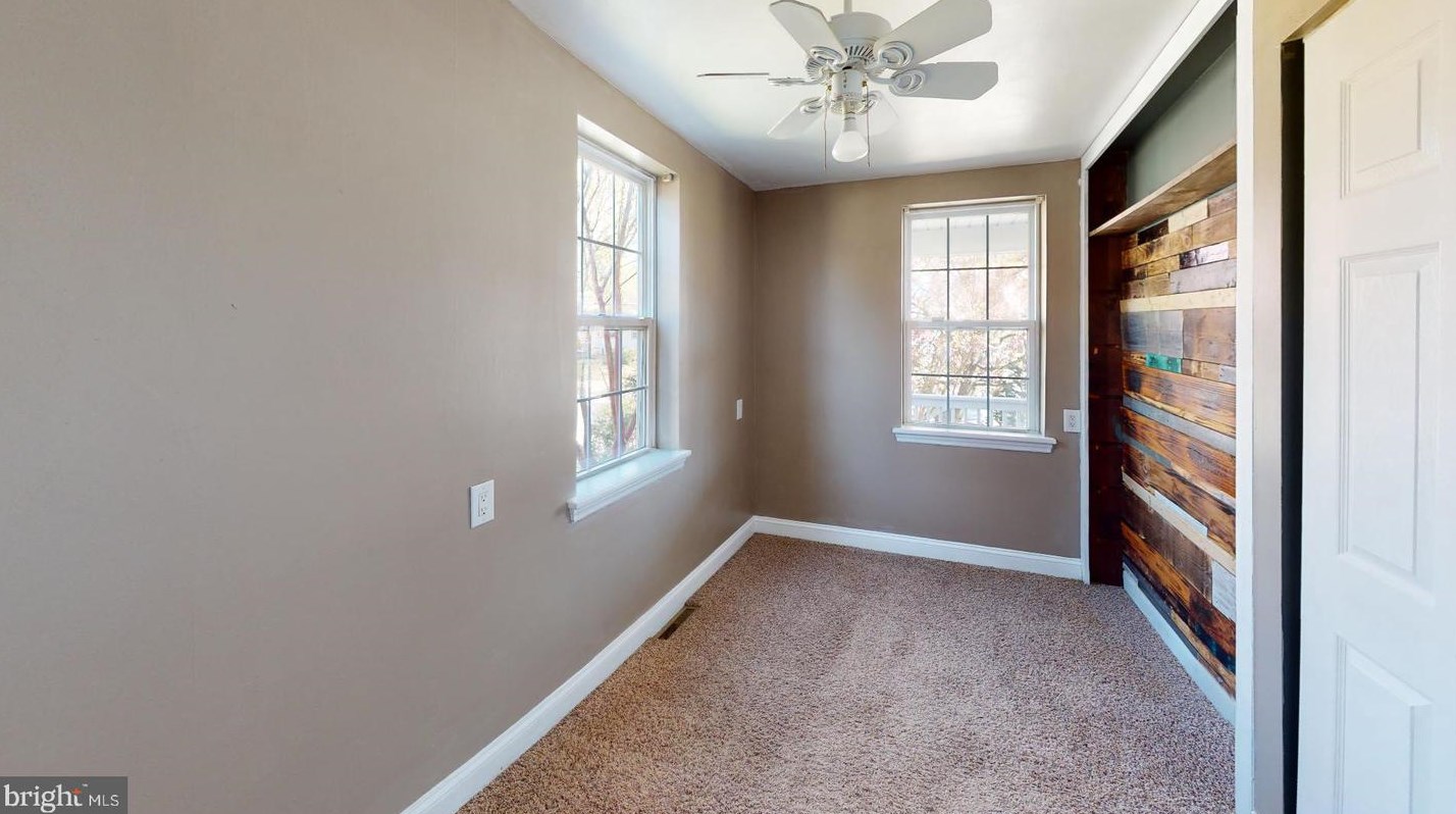 14 Brentwood Ave, Pitman NJ  08071-1205 exterior