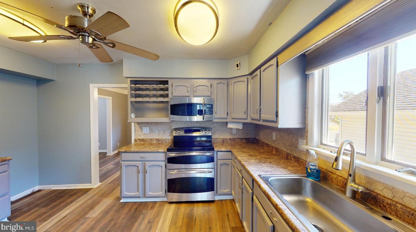 14 Brentwood Ave, Pitman NJ  08071-1205 exterior