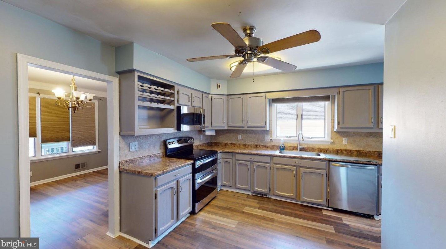 14 Brentwood Ave, Pitman NJ  08071-1205 exterior