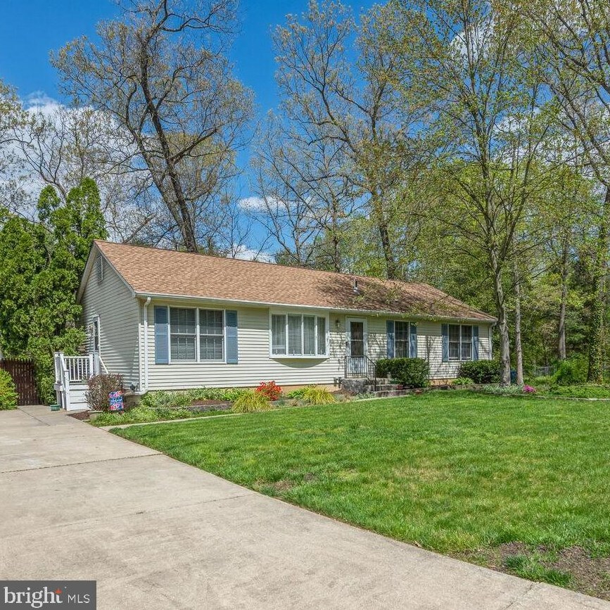 712 Webster Dr, Aura, NJ 08343