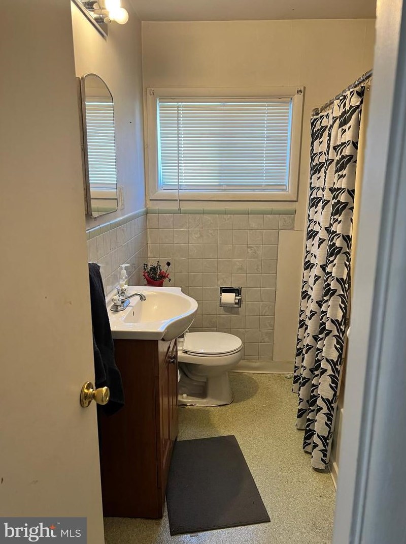 321 Baldwin Rd, Aura, NJ 08028