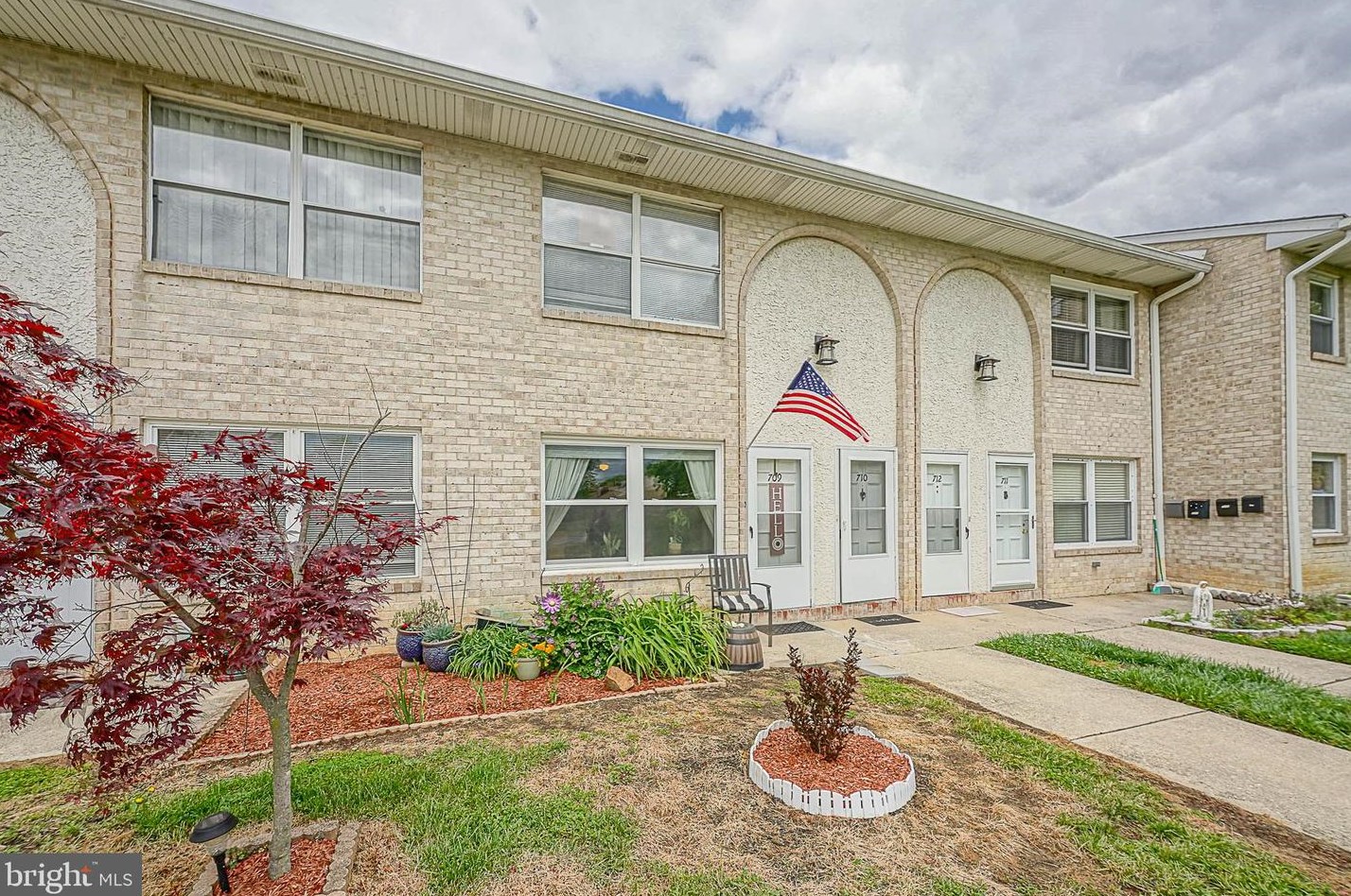 709 Winding Way, West Deptford, NJ 08093