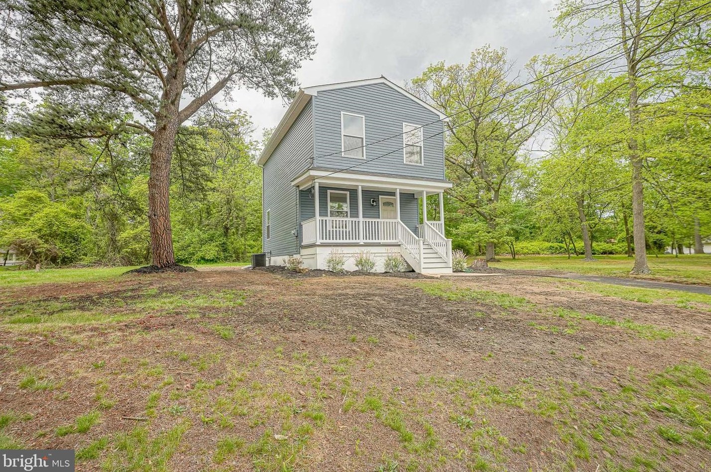 202 7th St West, West Deptford, NJ 08086