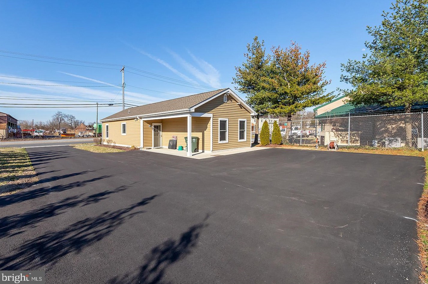 120 Grove St, Aura NJ  08028-2614 exterior