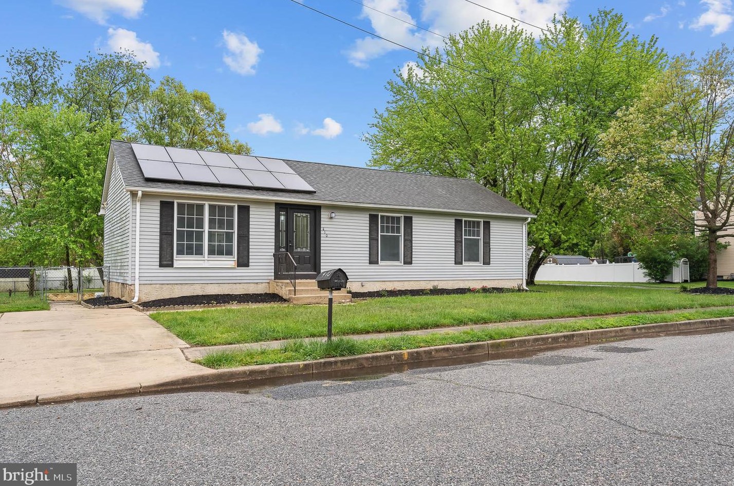 410 E High St, Clayton, NJ 08312