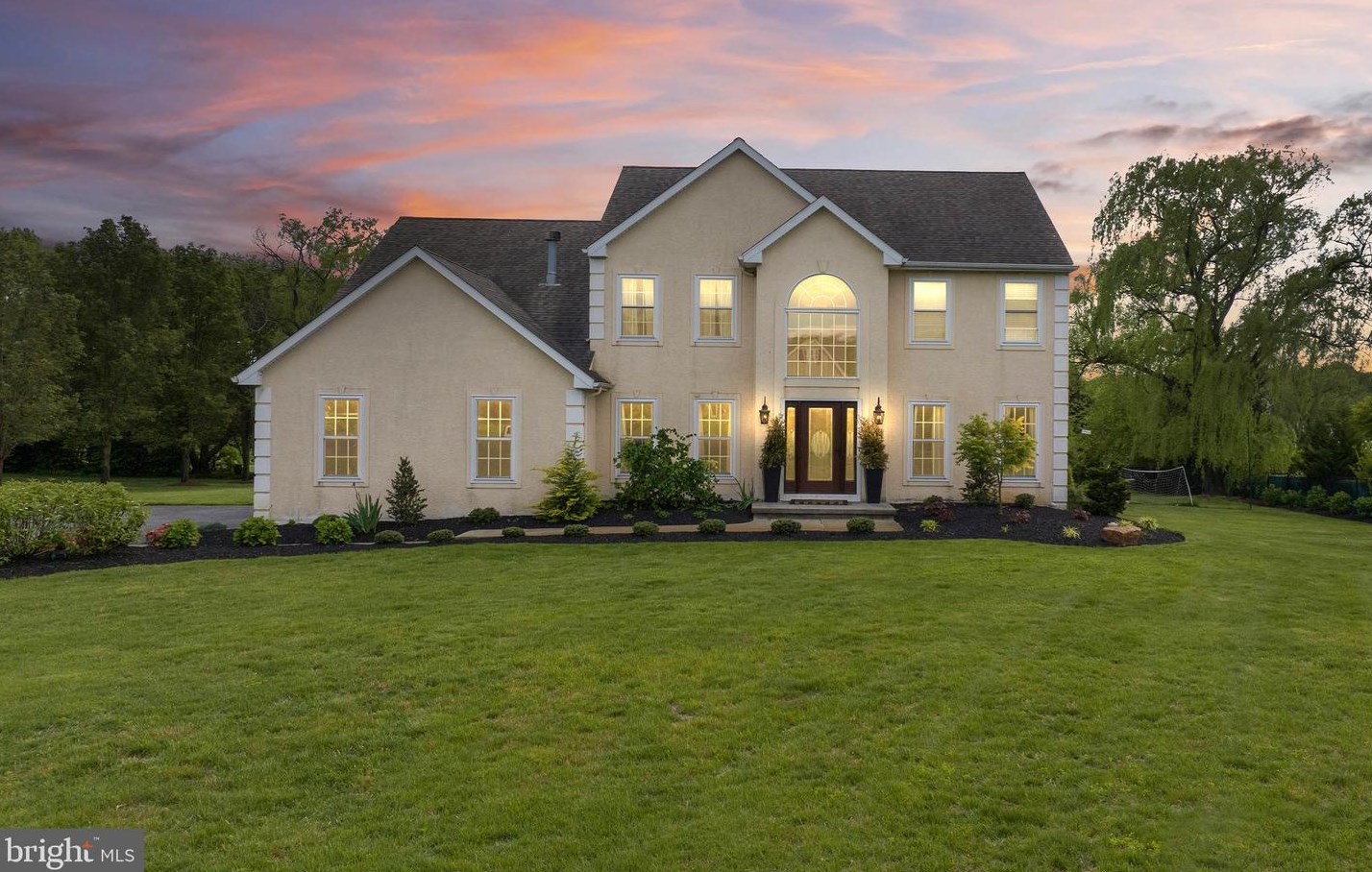 138 Gentry Dr, Swedesboro, NJ 08085