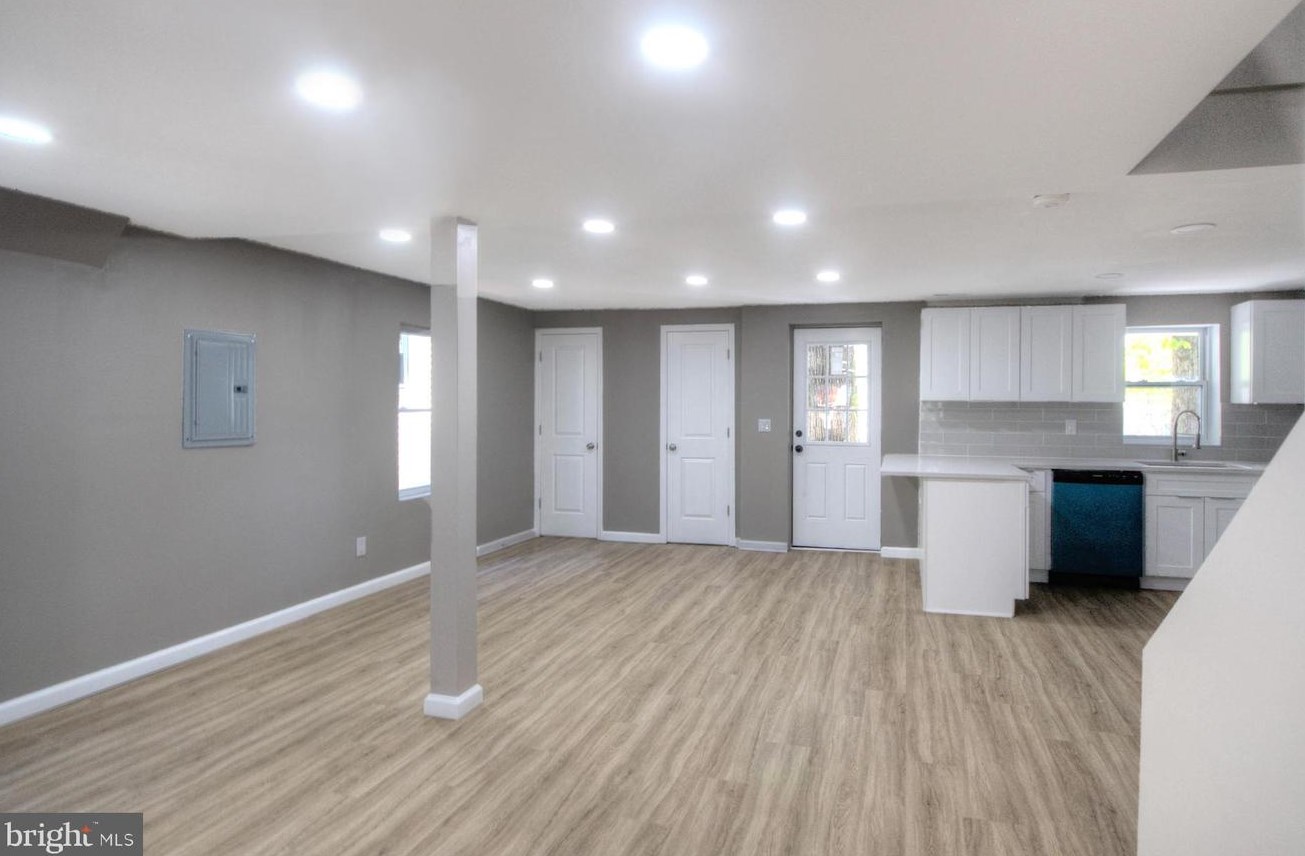 202 Ave, Pitman NJ  08071-1342 exterior