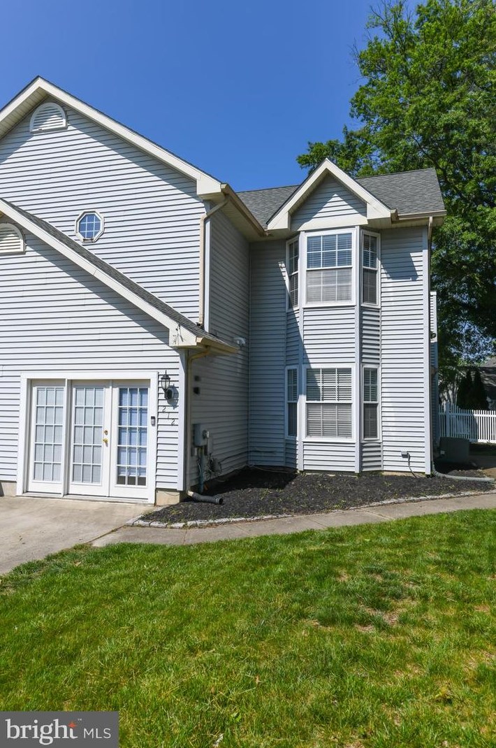 212 Foxboro Dr, Aura, NJ 08028-3004