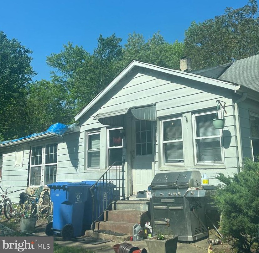 520 Whig Ln, Aura, NJ 08028
