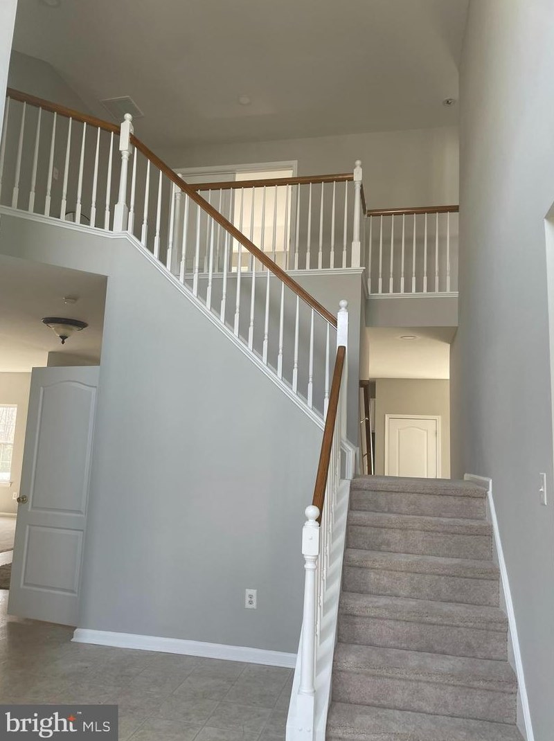 27 Downs St, Clayton, NJ 08312