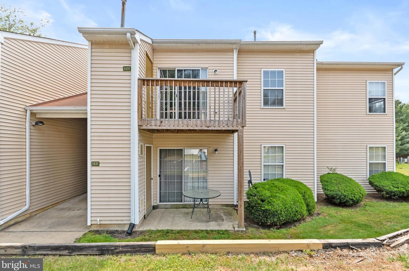 1435 Tristram Cir, West Deptford, NJ 08051