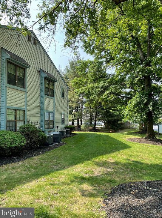 107 Ashton Ct, West Deptford, NJ 08051-2001