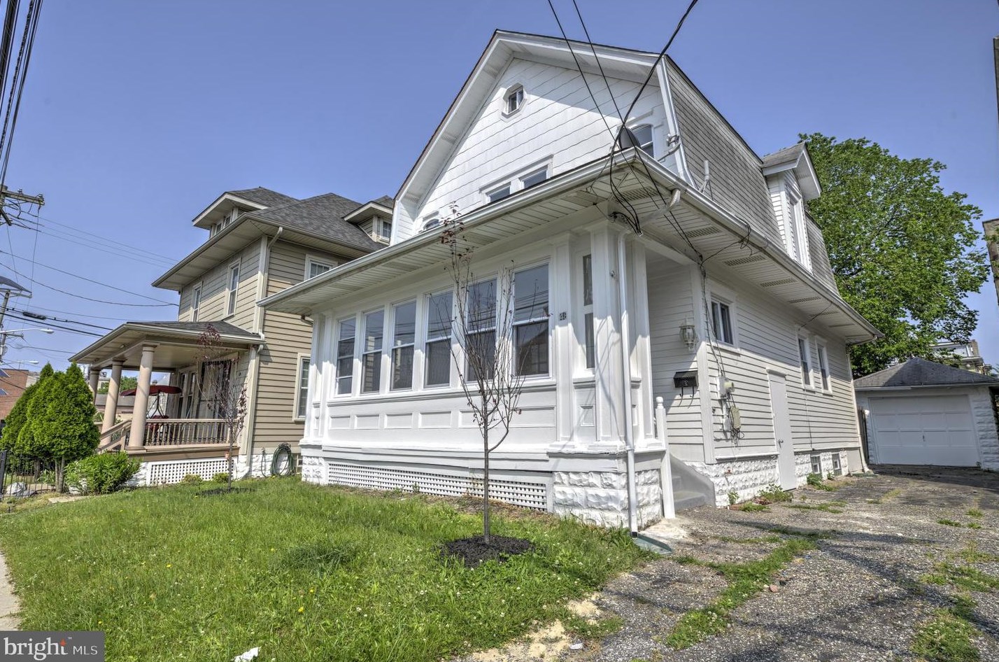 48 Russell St, West Deptford, NJ 08096