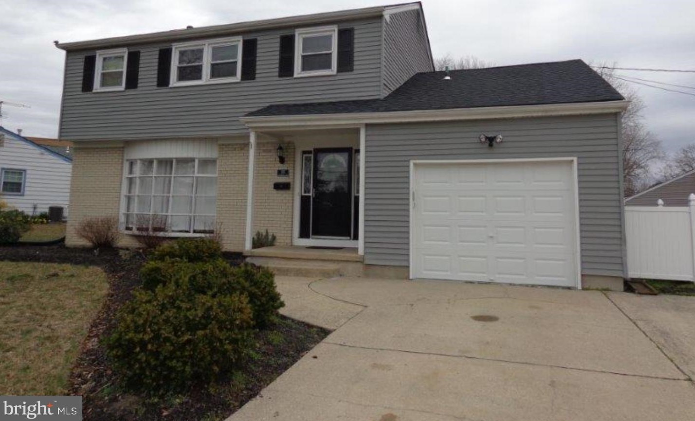 301 Overbrook Ave, Aura, NJ 08028