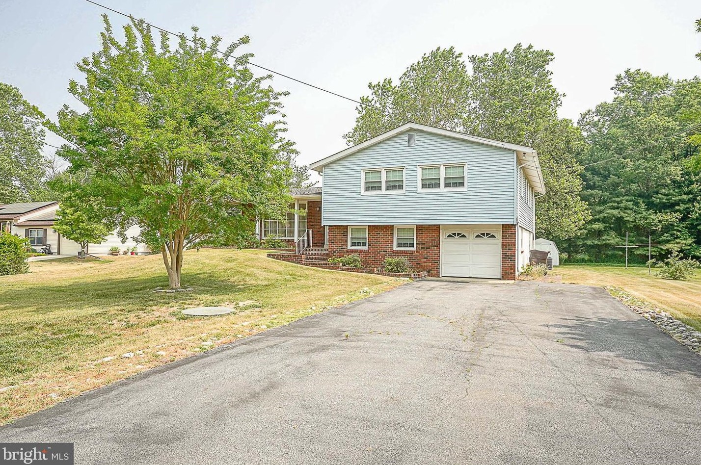 200 Harmony Rd, Mickleton, NJ 08056-1209