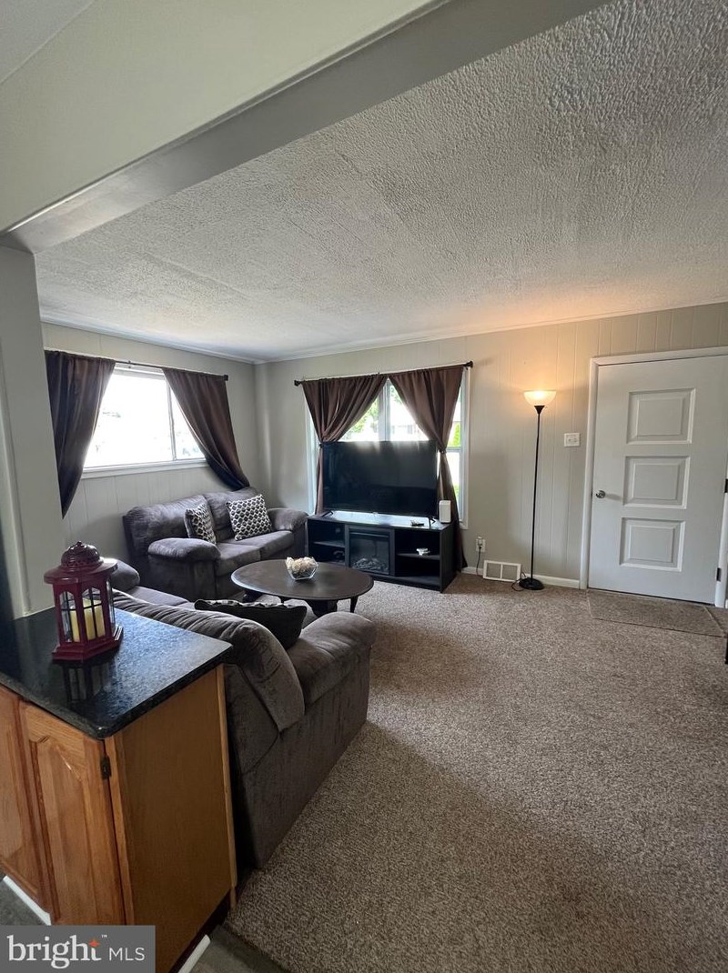 105 Wright Ave, Aura NJ  08028-2039 exterior