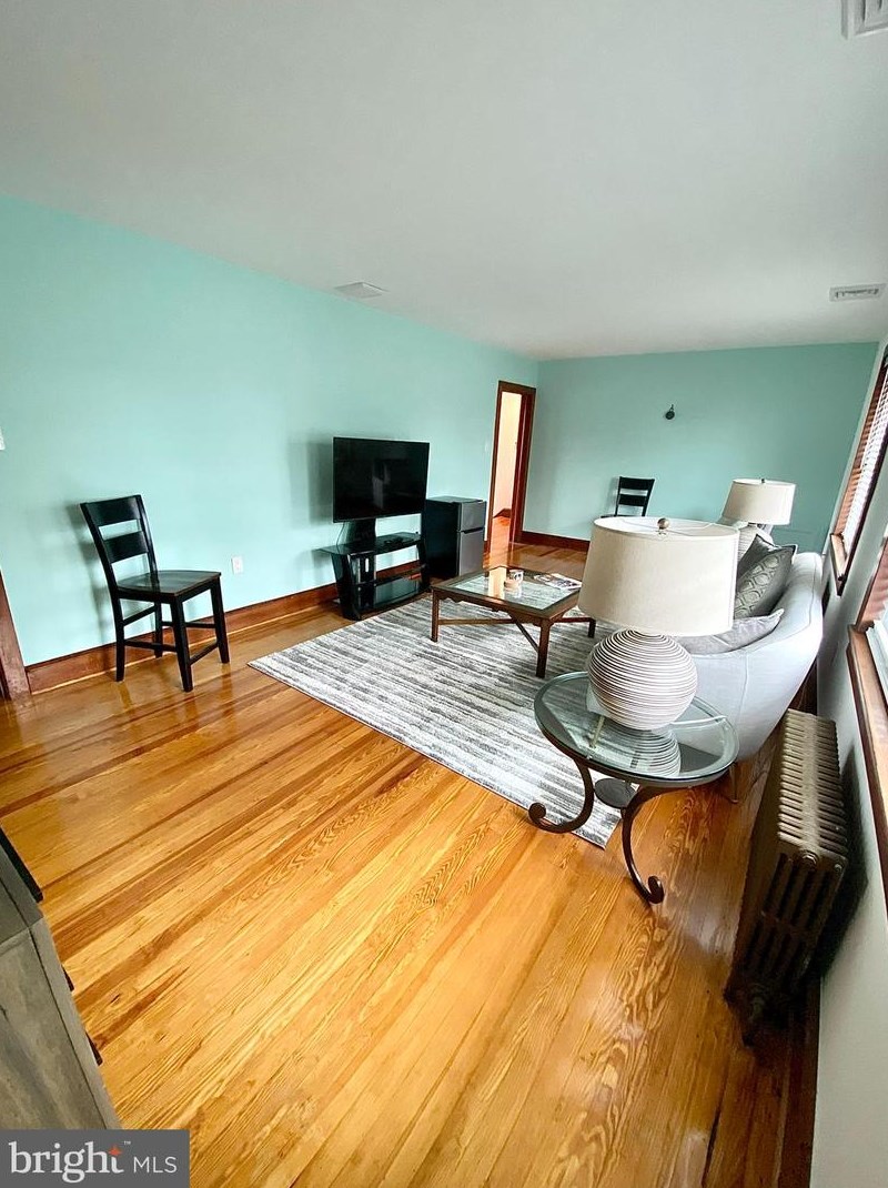 67 Main St #b, West Deptford, NJ 08051