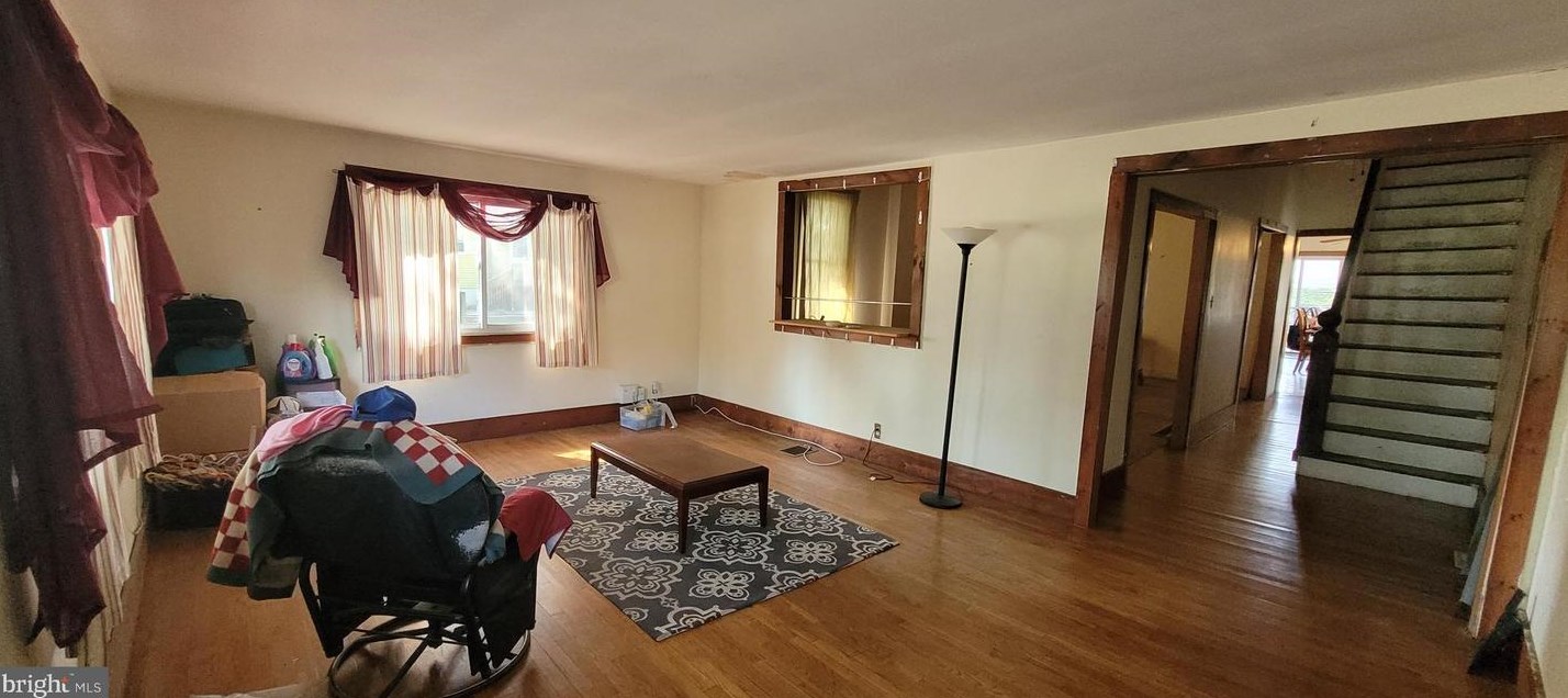 1111 Hessian Ave, West Deptford, NJ 08063