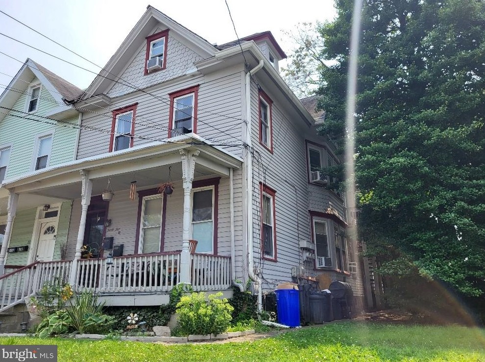 35 High St, West Deptford NJ  08096-2301 exterior