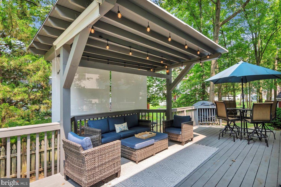 17 Cypress Ct, Aura NJ 08028-2857 exterior