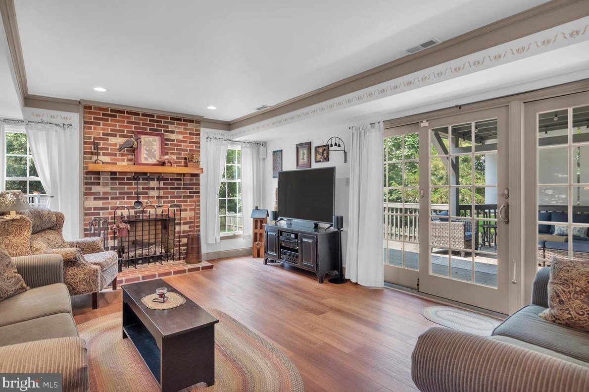 17 Cypress Ct, Aura NJ 08028-2857 exterior