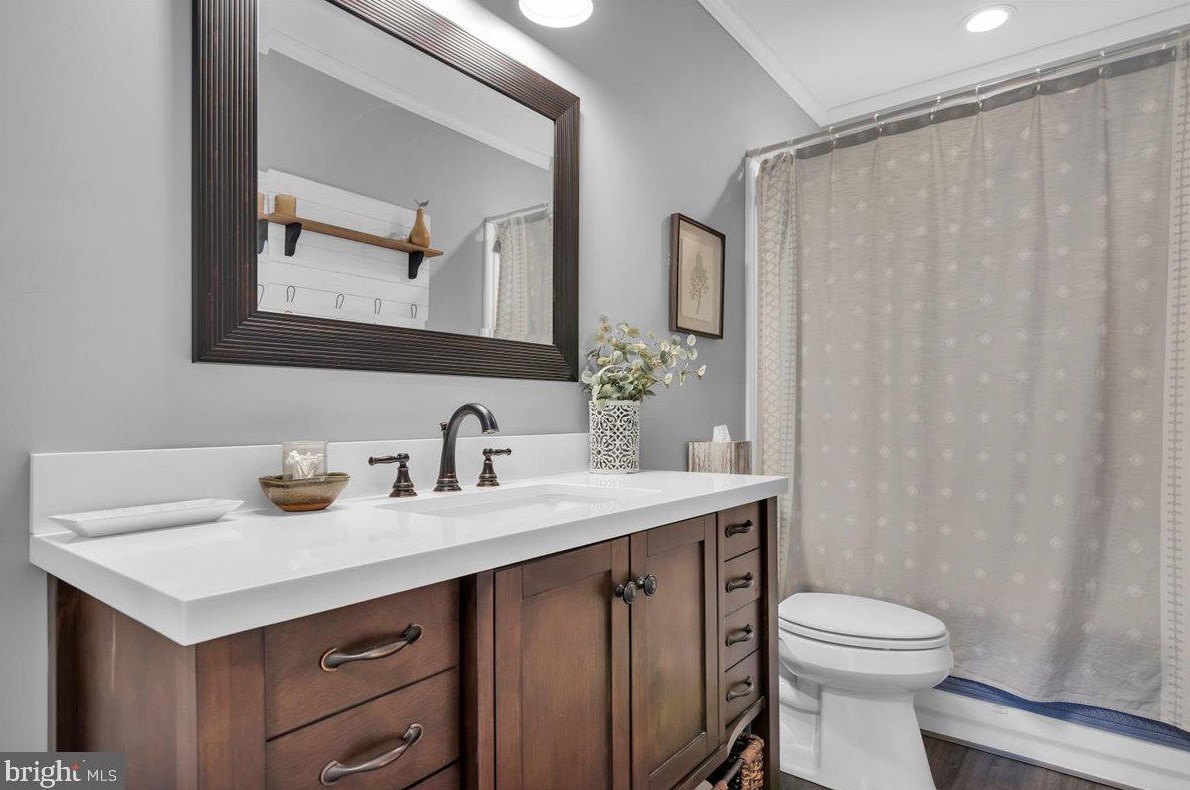 17 Cypress Ct, Aura NJ 08028-2857 exterior