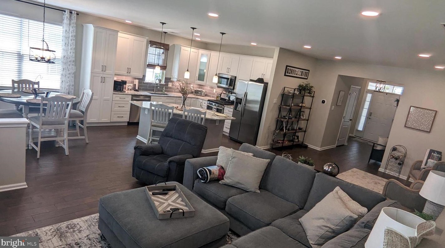 22 Groff St, Clayton, NJ 08312-2448