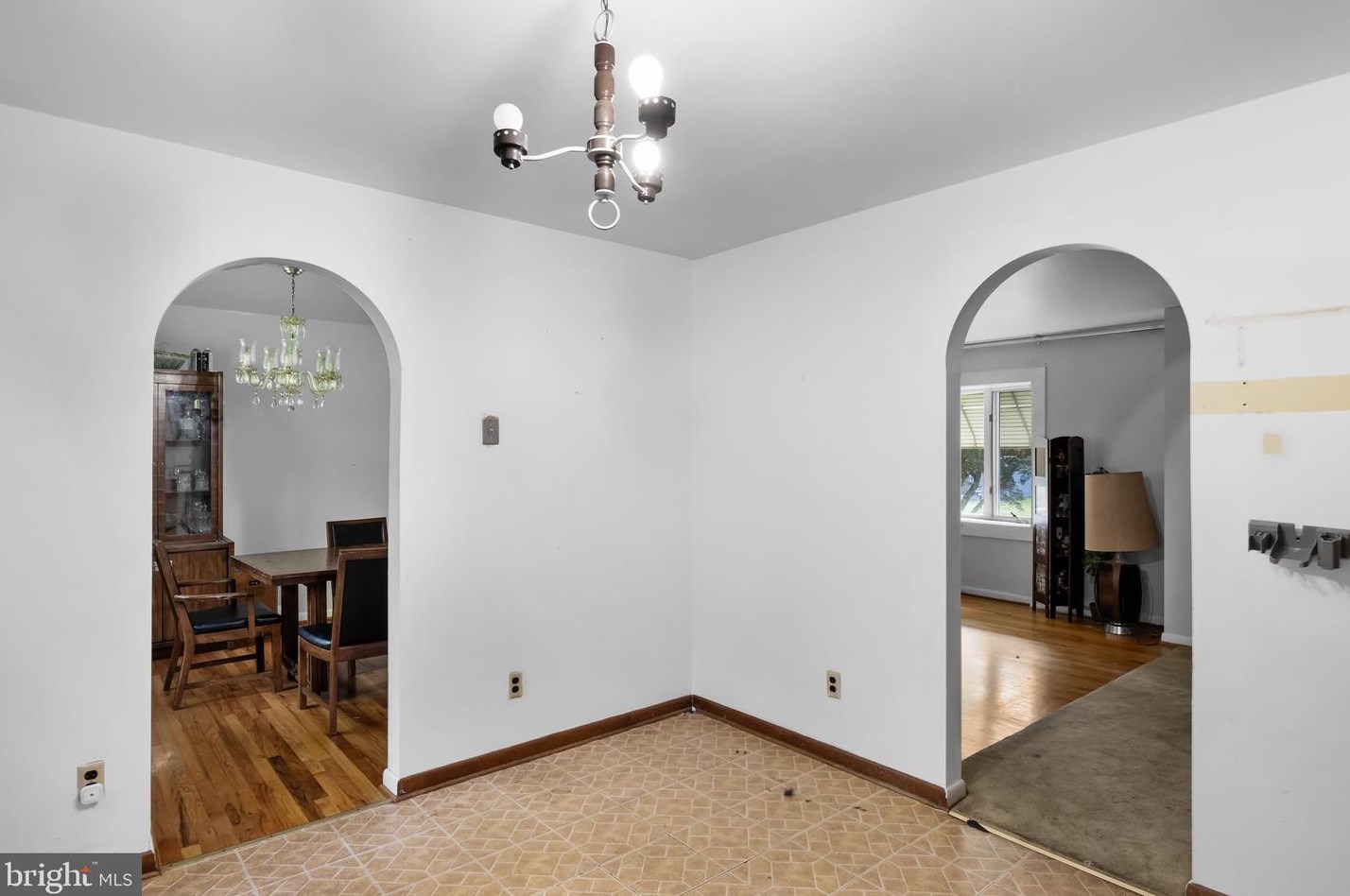 810 Academy St, Aura NJ  08028-8306 exterior