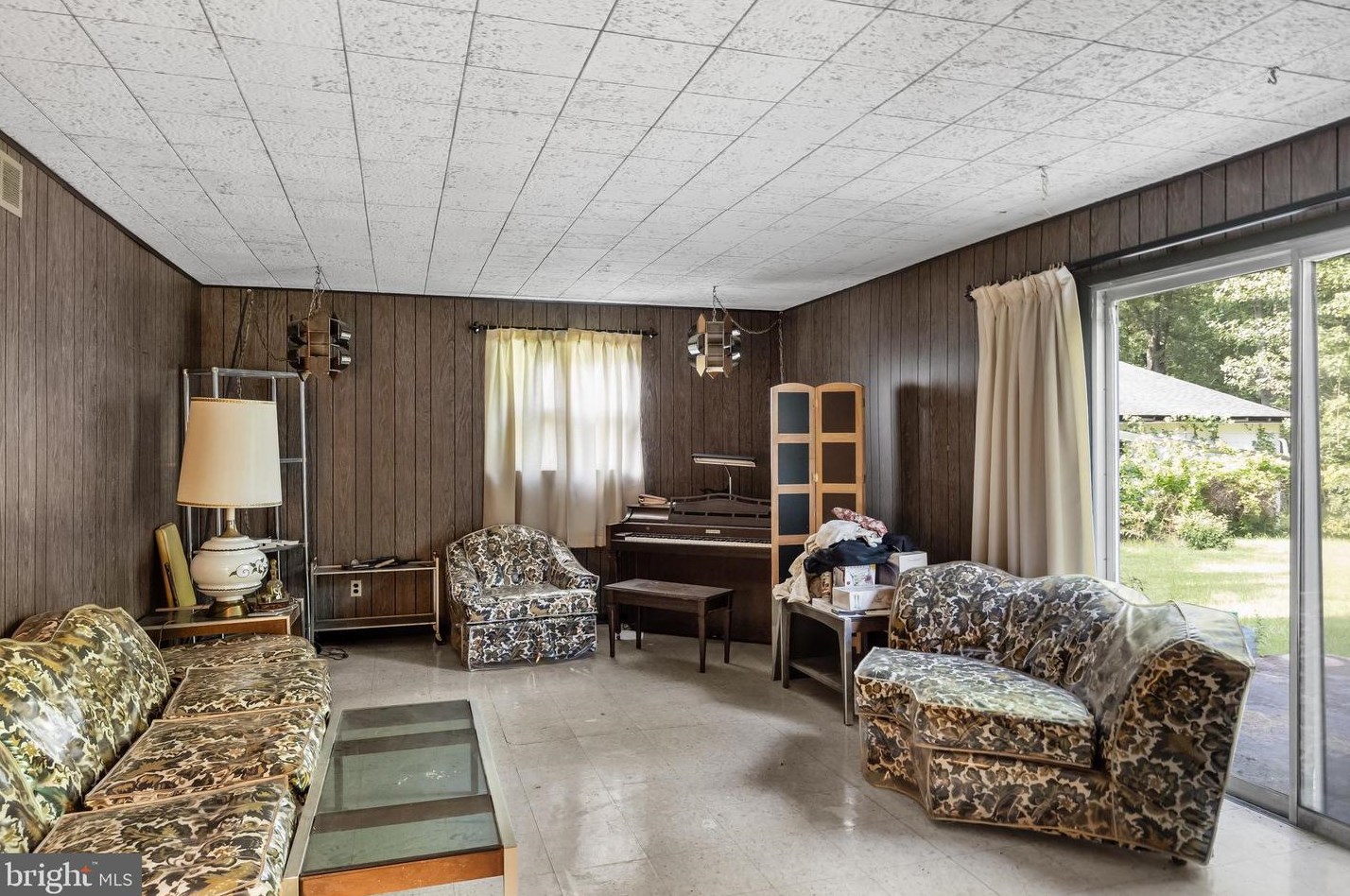 810 Academy St, Aura NJ  08028-8306 exterior