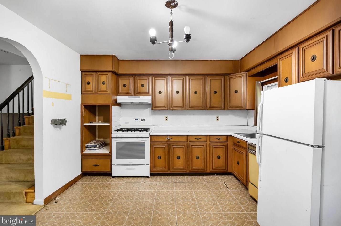 810 Academy St, Aura NJ  08028-8306 exterior